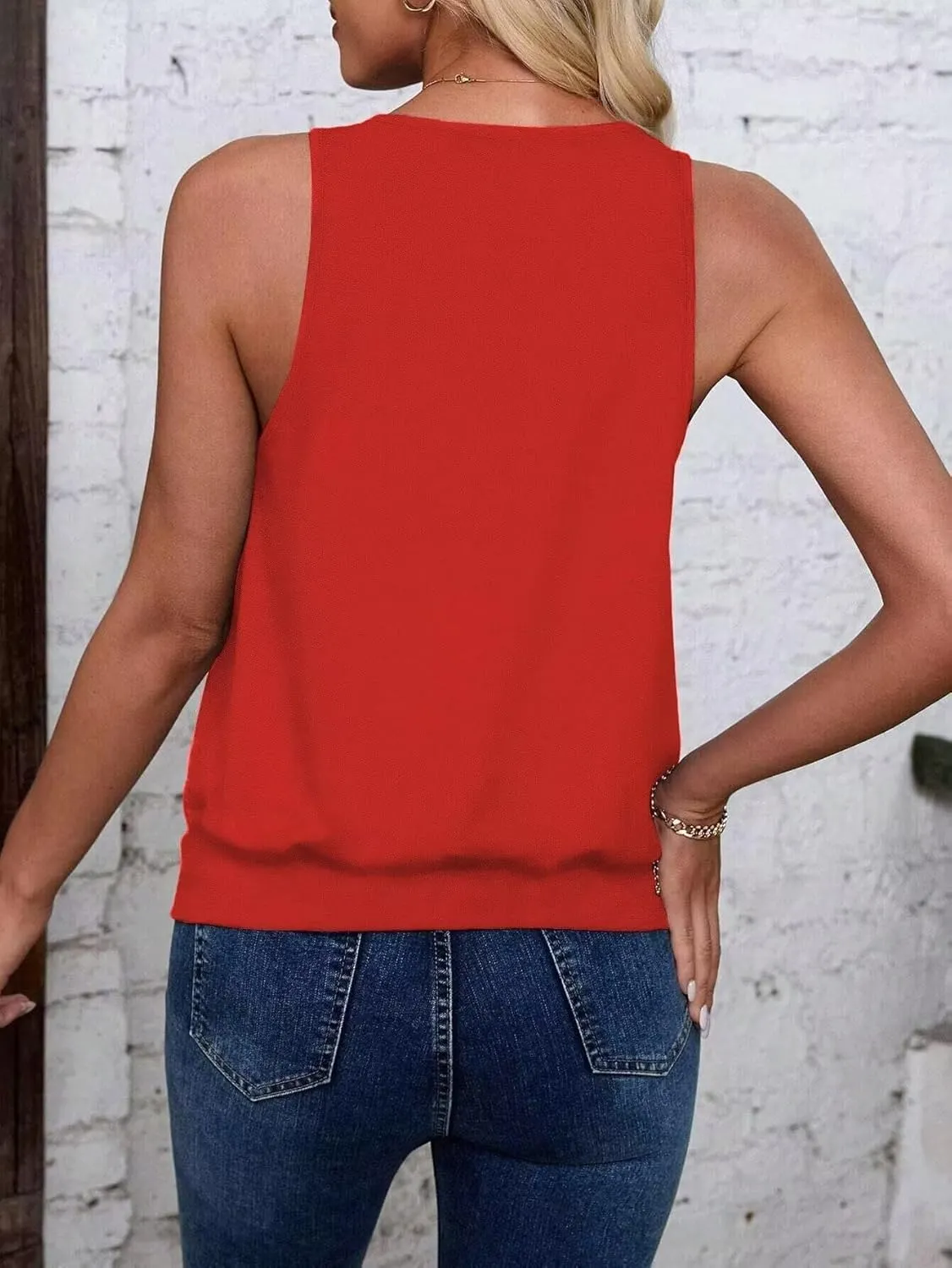 2025 Cute Womens Tank Tops Fashion Summer Clothes Casual Sleeveless V Neck Solid Color Loose Fit Basic Cami