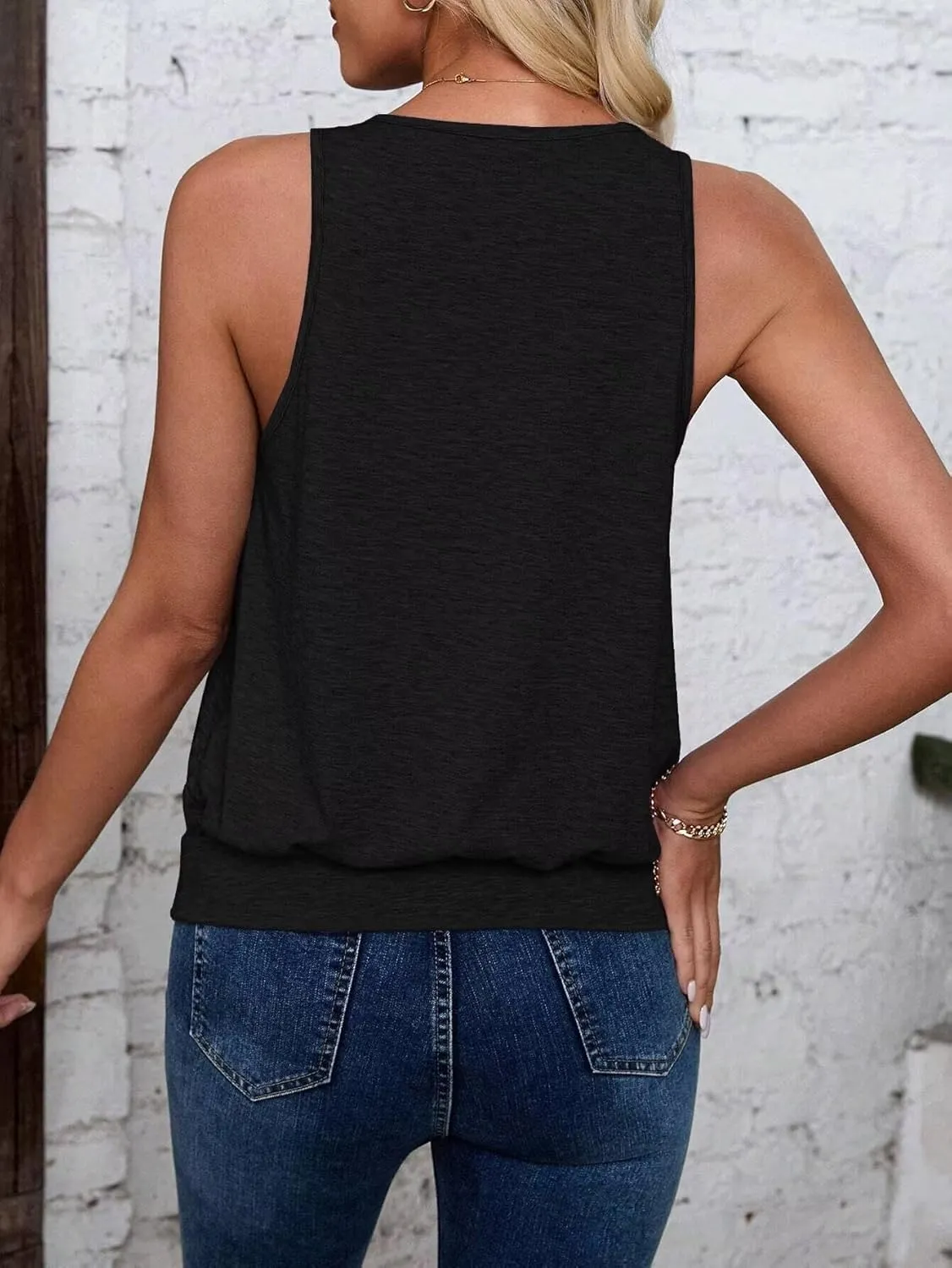 2025 Cute Womens Tank Tops Fashion Summer Clothes Casual Sleeveless V Neck Solid Color Loose Fit Basic Cami
